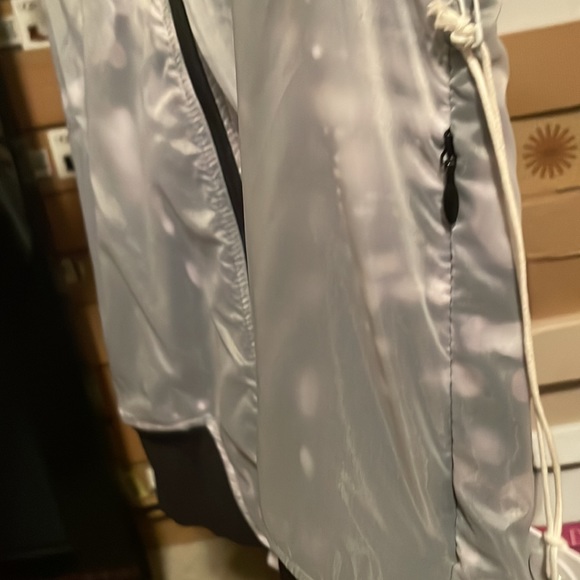 Lime & Vine Vest - Picture 4 of 7